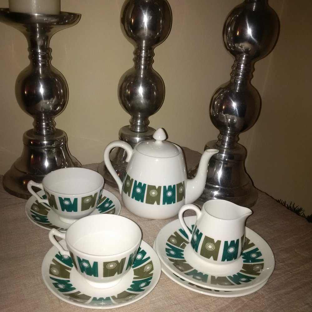 Crown Staffordshire Bone China